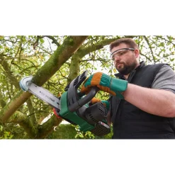 Akkuketjusaha Bosch UniversalChain 18 8" 18V 2,5 Ah akulla