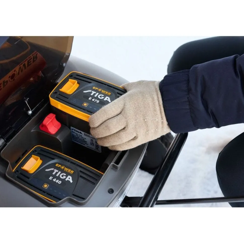 Akkulumilinko Stiga ST 700e Kit 48V 7,5 Ah akulla