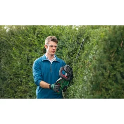 Akkupensasleikkuri Bosch UniversalHedgeCut 18-55 18V 2,5 Ah akulla