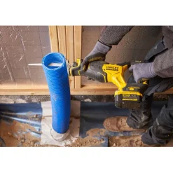 Akkupuukkosaha Stanley Fatmax V20 SFMCS311M1T-QW 18V 4,0 Ah akulla