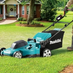 Akkuruohonleikkuri Makita LXT DLM538PG2 2x18V 2x6,0Ah akuilla