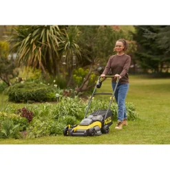 Akkuruohonleikkuri Stanley Fatmax V20 SFMCMW2651M-QW 51 cm 2x18V 2x4,0 Ah akuilla