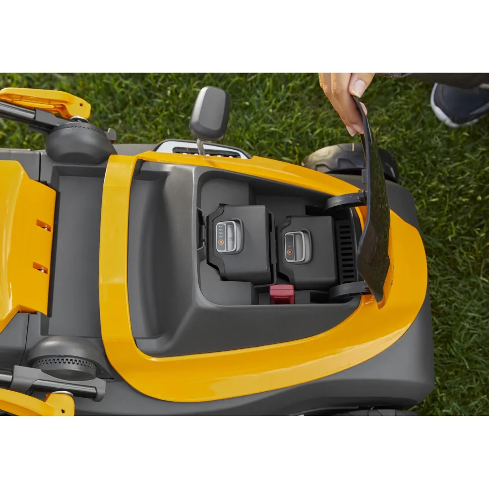 Akkuruohonleikkuri Stiga Collector 136E Kit 20V 2x2,0 Ah akuilla