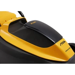 Akkuruohonleikkuri Stiga Collector 132E Kit 20V 4,0 Ah akulla