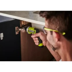 Akkuruuvinväännin Ryobi RSD4-120TA2 4V 2,0 Ah akulla