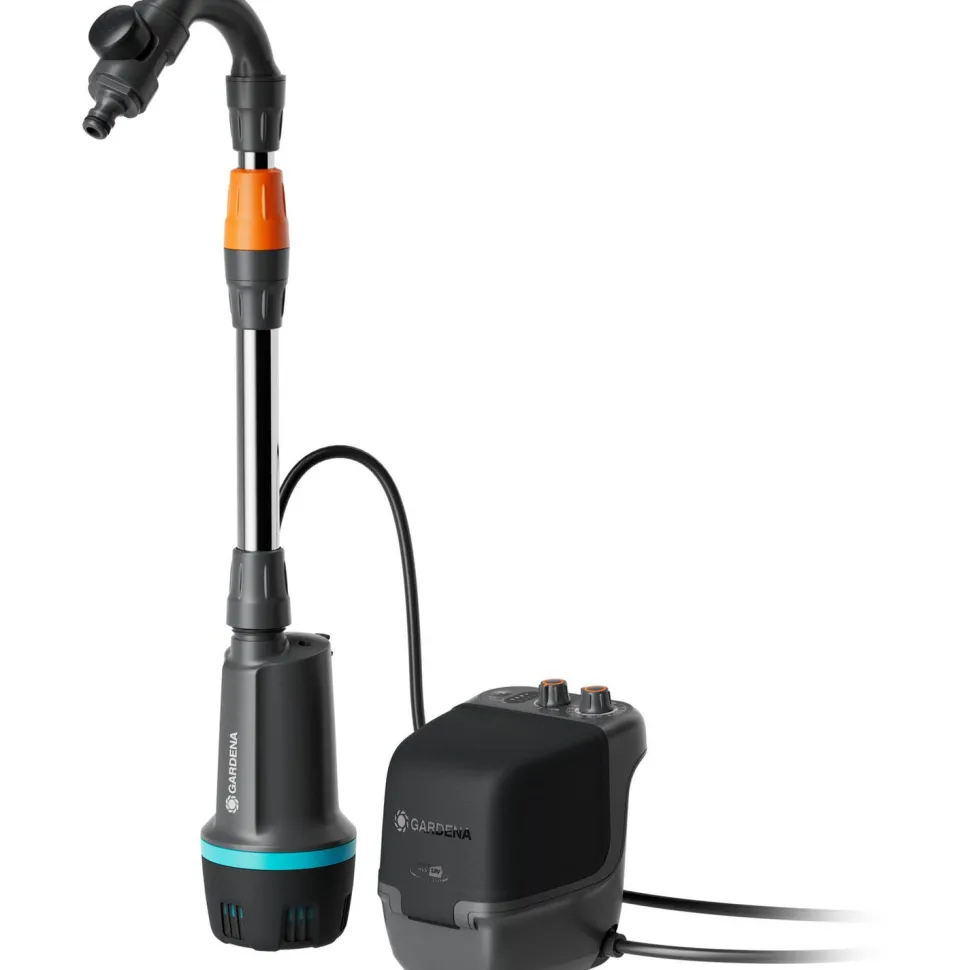 Akkusadevesipainepumppu Gardena 2400 Comfort Auto 18V P4A akulla