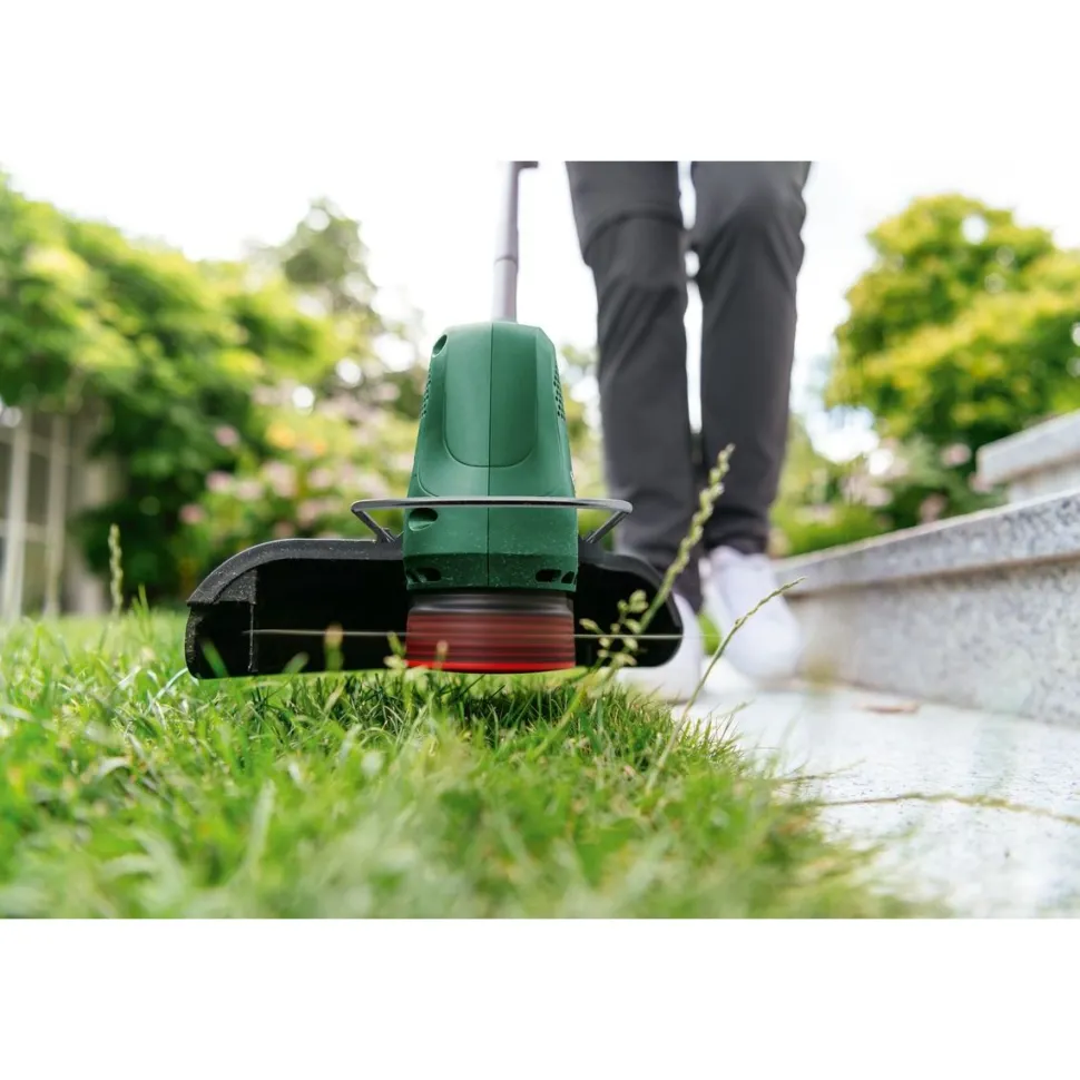 Akkutrimmeri Bosch EasyGrassCut 18-230 18V 2,0 Ah akulla