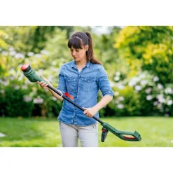 Akkutrimmeri Bosch EasyGrassCut 18-230 18V 2,0 Ah akulla