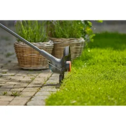 Akkutrimmeri Gardena EasyTrim 25/18V P4A Set 18V 2,0 Ah akulla