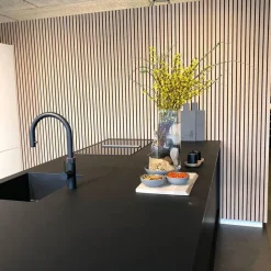 Akustiikkalevy Aarni rimapaneeli, 21x605x2400mm, vaalea tammi puuviilu