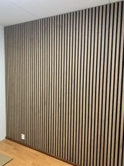 Akustiikkalevy/rimapaneeli Ewona RoughCut, 16x600x2700mm, vaalea pähkinä