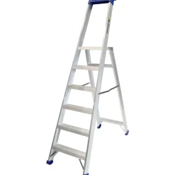 Askelmatikkaat Skeppshult hyllyllä