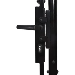 Autoportti keihäskärjillä 400x175cm