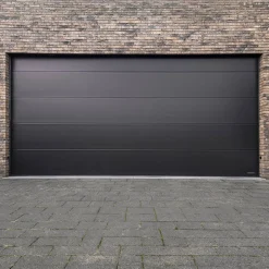 Autotallinovi moottorilla Nordic Home, eri kokoja ja värejä