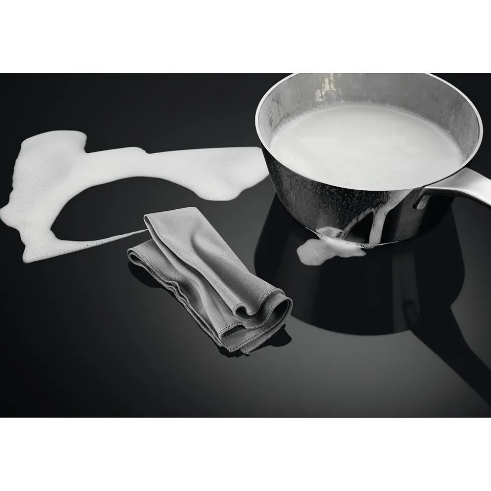Induktioliesitaso liesituulettimella AEG GCH74B01CB, 70cm, musta