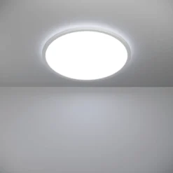 Kattovalaisin Eglo Rovito LED CCT IP44 eri kokoja