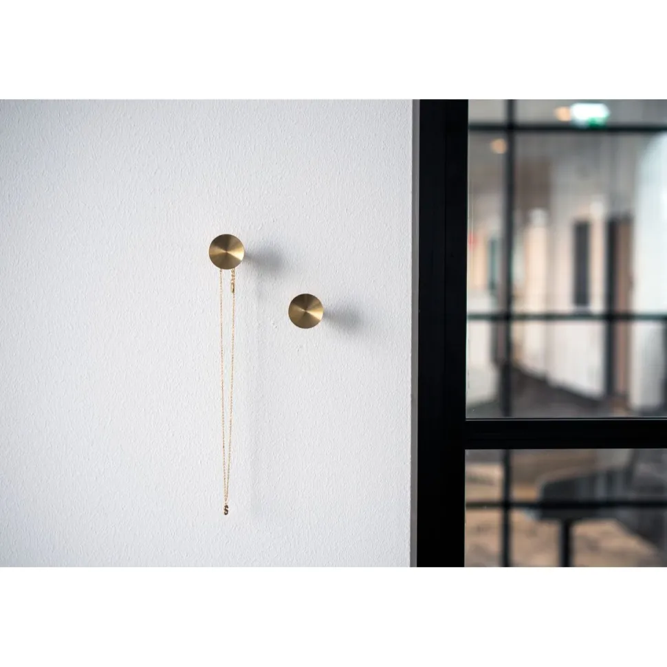 Koukku Beslag Design Sture, Ø18mm, harjattu messinki