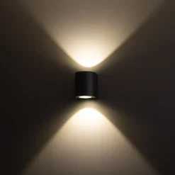 LED-seinävalaisin FTLIGHT Diva, 2x5W, Eri valonvärejä, 105x105x90mm, musta