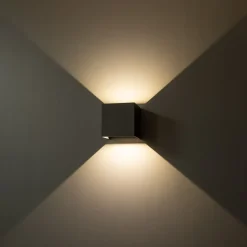 LED-ulkoseinävalaisin FTLIGHT Iina 2x5W eri valonvärejä 570lm säädettävä keila musta