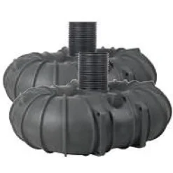 Lokasäiliö Meltex MX-Luja 2 x 5000 l huoltoluukulla kytkettynä