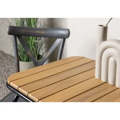 Parvekeryhmä Venture Home,  88x70cm Holmbeck-pöytä + 2 mustaa Tablas-tuolia