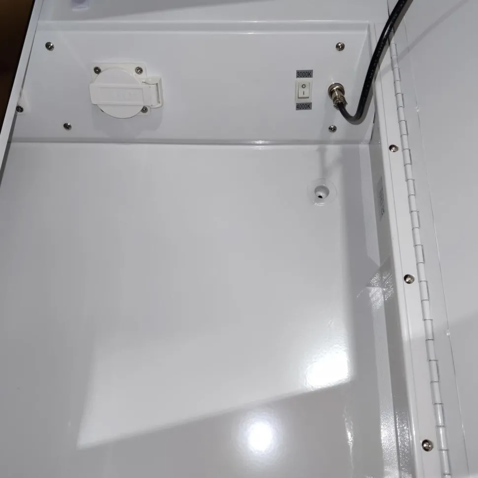 Peilikaappi LED-valolla Tammiholma Empoli, 60x60 cm, 28 W, pistorasioilla, valkoinen