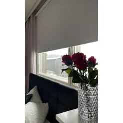 Pimentävä rullaverho Ihanin XL valkoinen pituus 250 cm eri leveyksiä