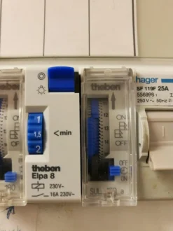Porrasvaloautomaatti Theben Elpa 8