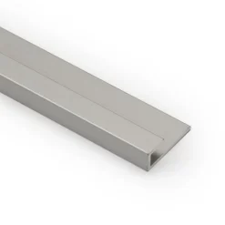 Pääty-/reunalista Aluco välitilalevylle J-profiili silver 3650 mm