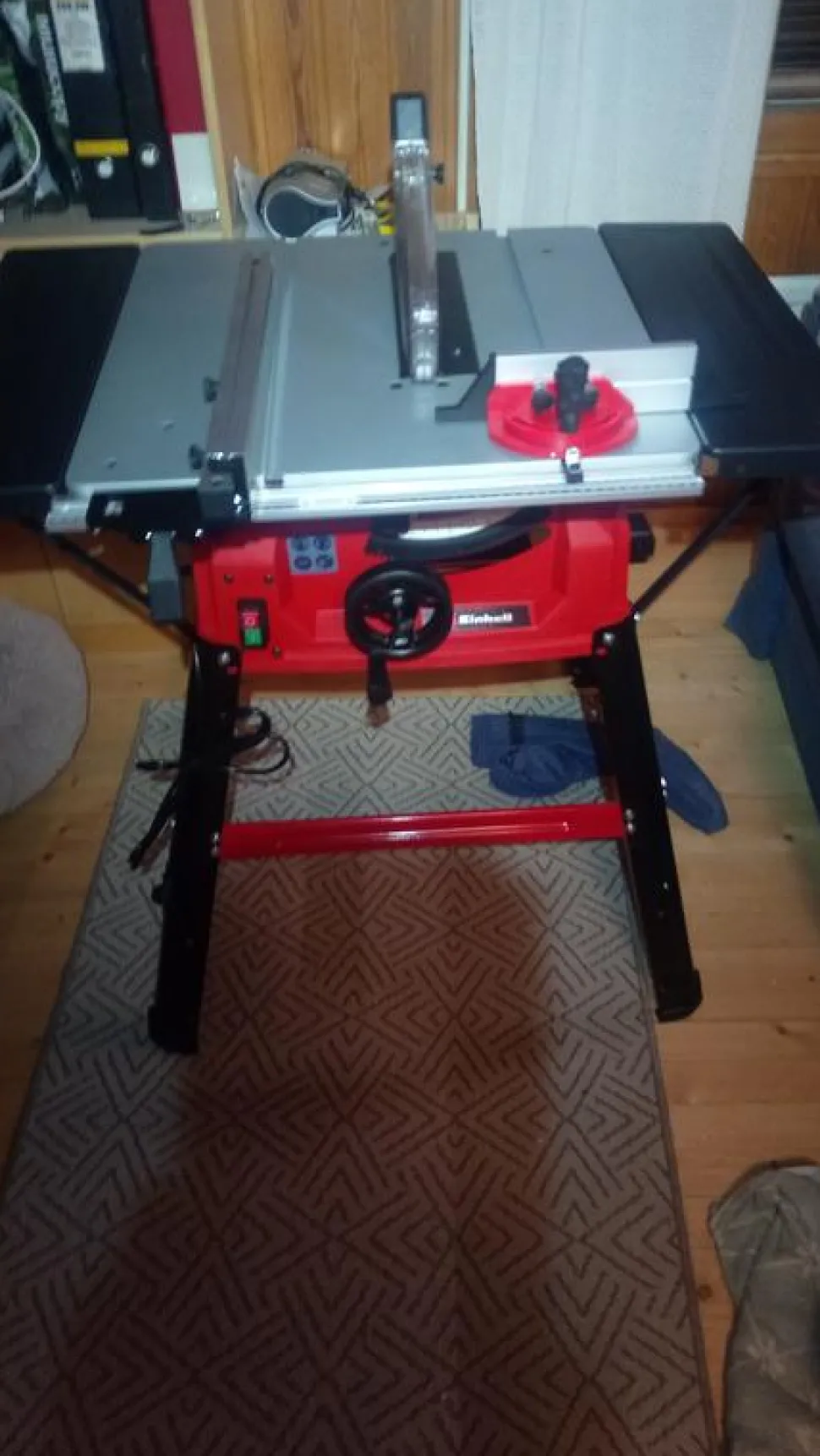 Pöytäsaha Einhell TC-TS 2025/2 U 250x30 mm