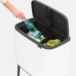 Roska-astia Brabantia Bo Touch Bin 11x23L eri värejä