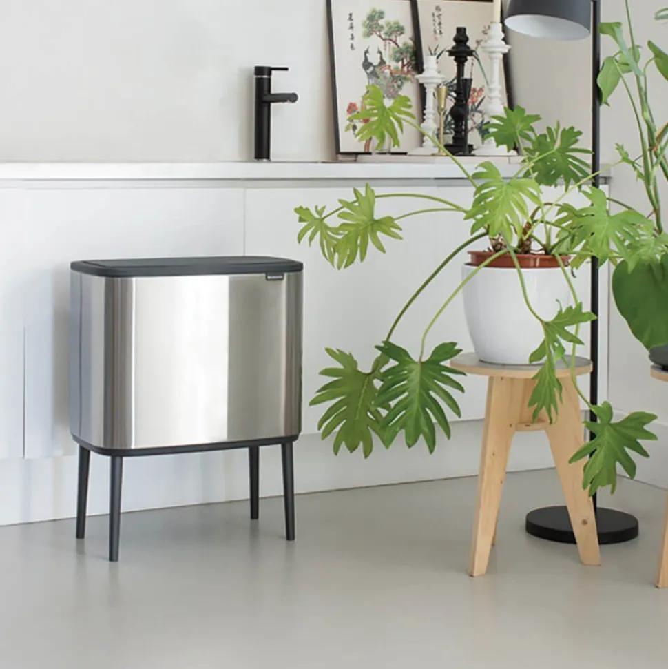 Roska-astia Brabantia Bo Touch Bin 11x23L eri värejä