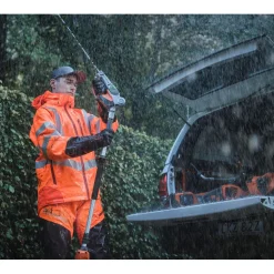 Sadetakki Husqvarna kalvolla