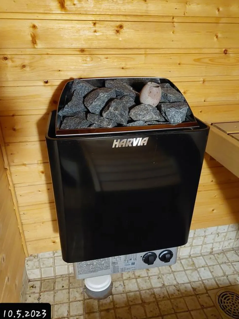 Sähkökiuas Harvia Sähkäri KIP80 8 kW 7-12 m³ kiinteä ohjaus musta