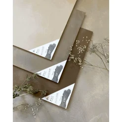 Sisustuslaasti Dekofloor Concret laatan päälle eri värejä