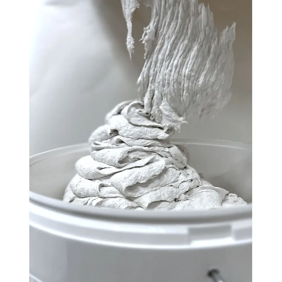 Sisustuslaasti Dekofloor Stucco kuivan tilan seinään eri värejä