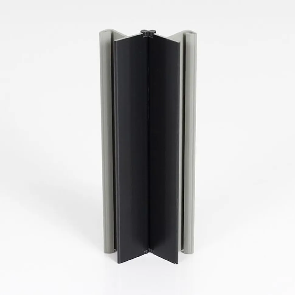 Sokkelin kulmalista Grip Jolly corner 150mm musta