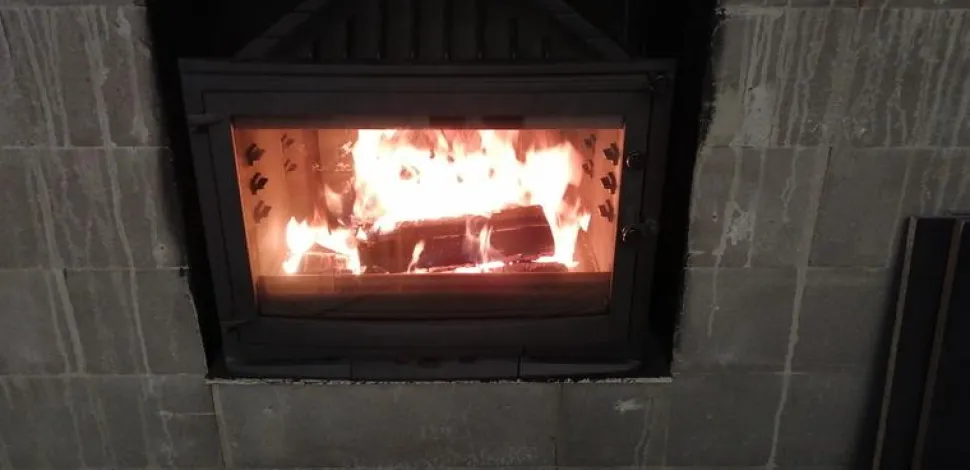 Takkasydän Selenic 700 hormiventtiilillä, 10 kW, harmaa/malmi, 125 kg