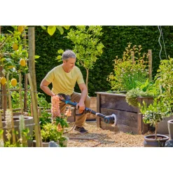 Terassipesuri Gardena AquaBrush Universal P4A 18V 2,5 Ah akulla + yleisharja